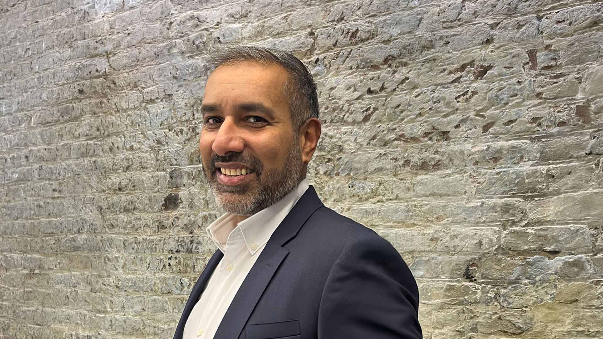 Harkamal-phagura-team-photo.jpg
